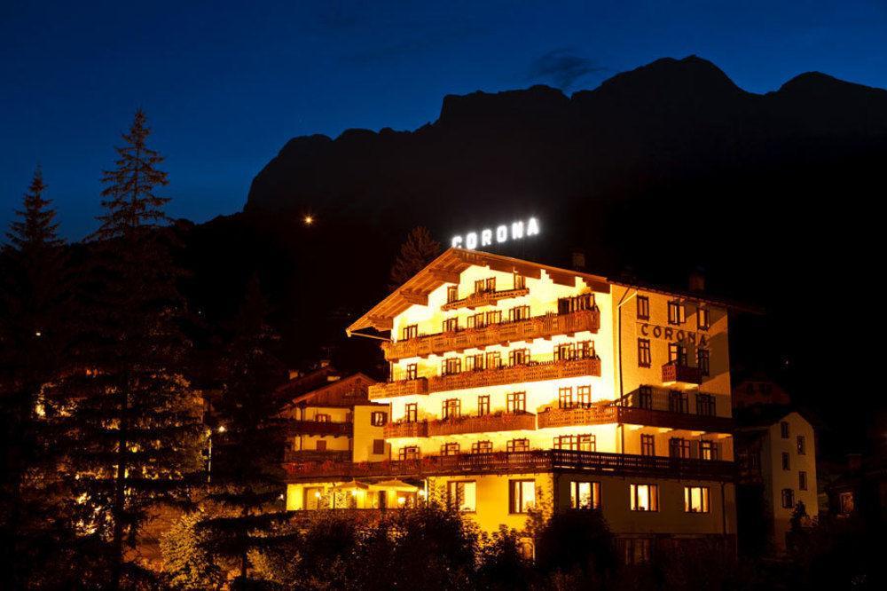 Hotel Corona Cortina dʼAmpezzo Exterior foto
