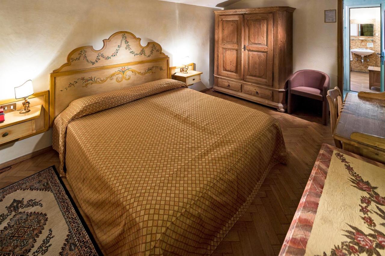 Hotel Corona Cortina dʼAmpezzo Exterior foto